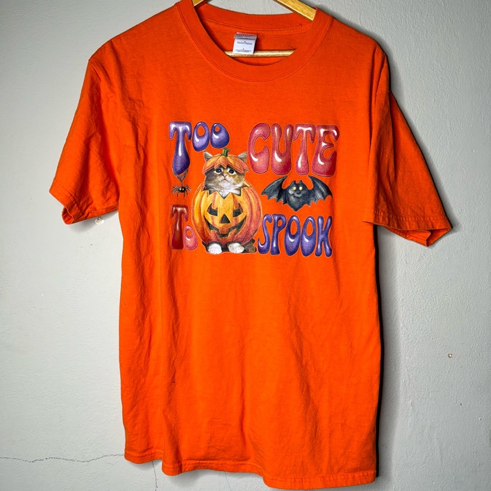 Vintage Y2K Large cute Halloween tshirt too cute to spook cat and bat